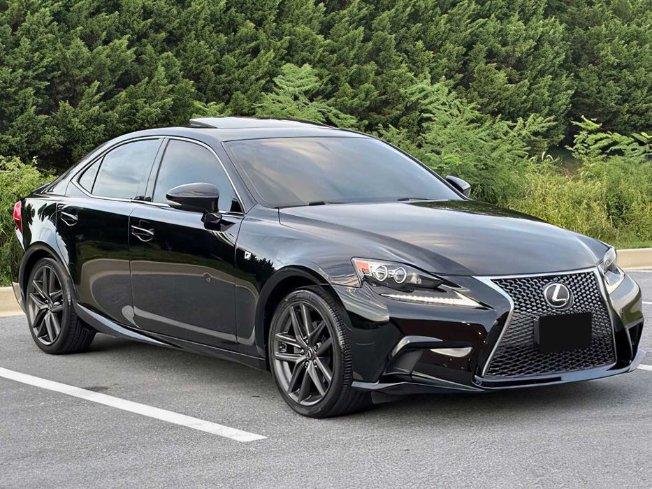 Lexus IS      2015