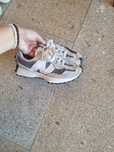 New Balance  327