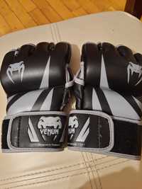 Перчатки Venum Challenger MMA Gloves