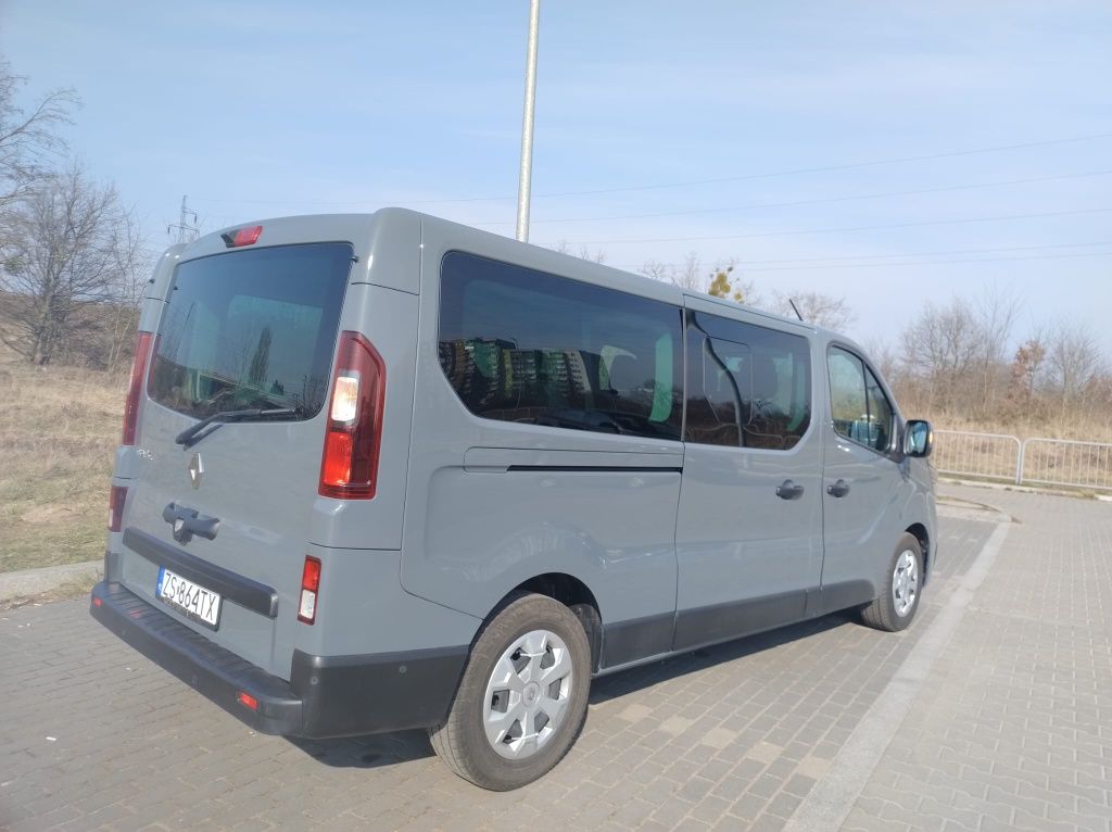 Bus 9 osobowy wynajem Renault Trafic już od 180zł doba 2022r