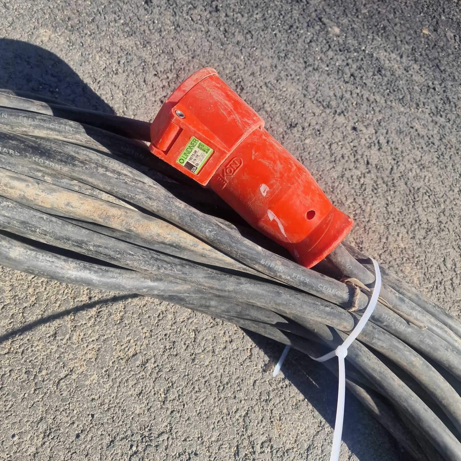 Kabel 3 fazowy 60 mb.