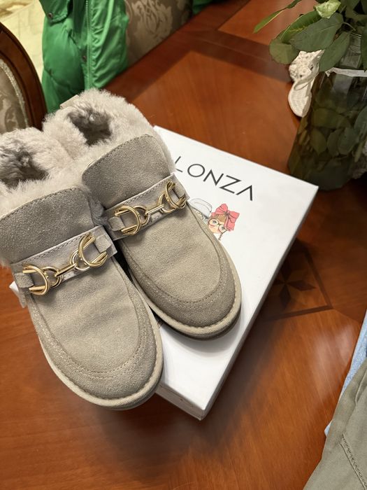 Продам угги Lonza