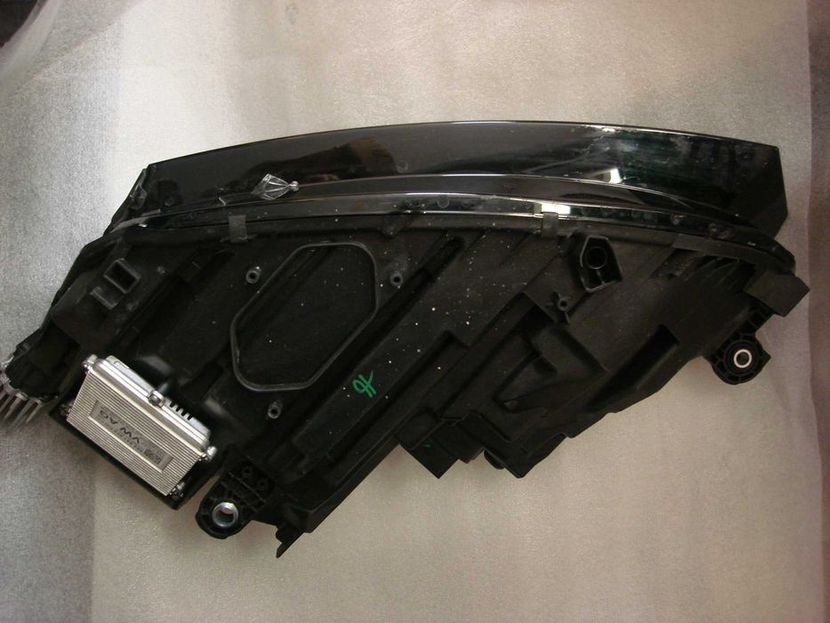 Reflektor Full Led przedni prawy Skoda Octavia IV 4 lampa 5E4