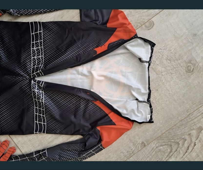 Rozm 122/128 (130) - Kostium Spider-Man - czarny/ czerwony