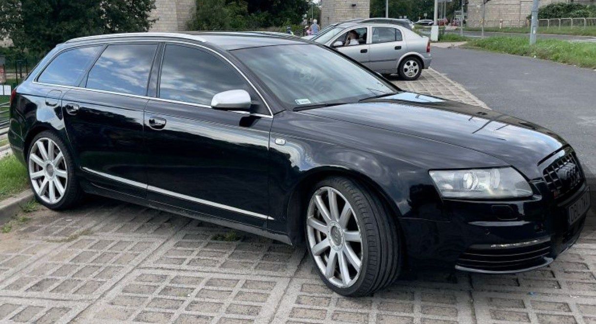 AUDI S6 5,2 Quatro