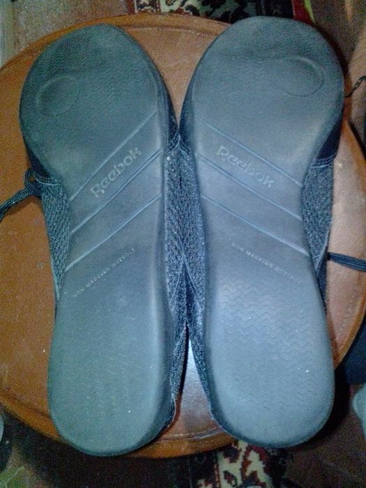 Продам жіноче взуття, три пари.Дивіться будь ласка