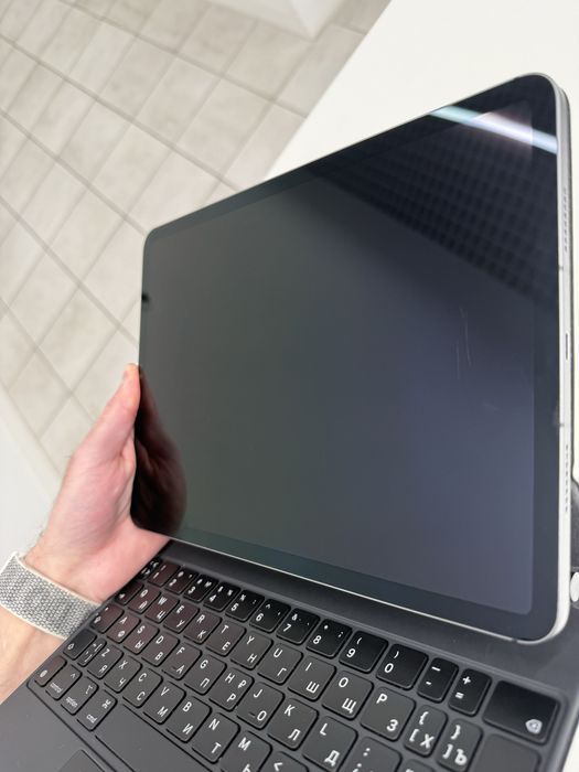 Планшет iPad Pro 11" 128 gb Space Gray (Wi-Fi + Lte) + Magic Keyboard