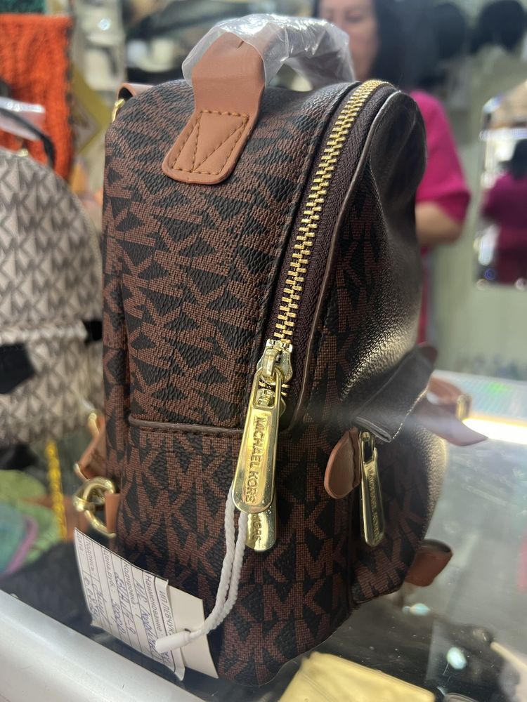 Рюкзак Michael Kors.