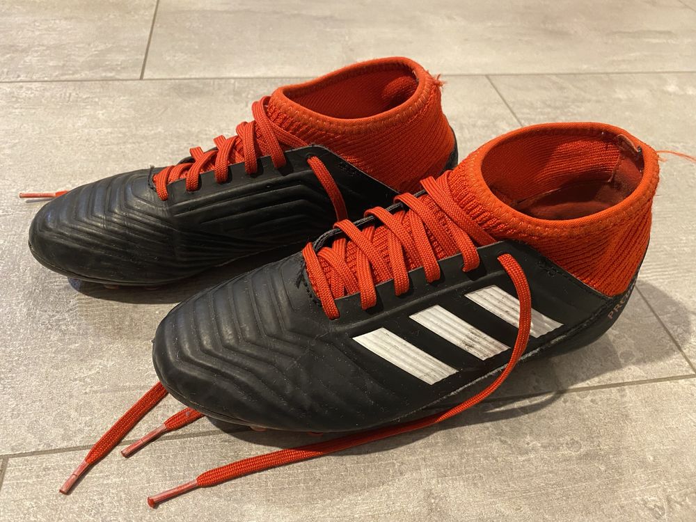 Buty piłkarskie korki chłopięce Adidas, rozm. 36, stan bdb