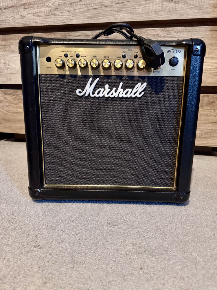 Wzmacniacz gitarowy Marshall MG15CFX