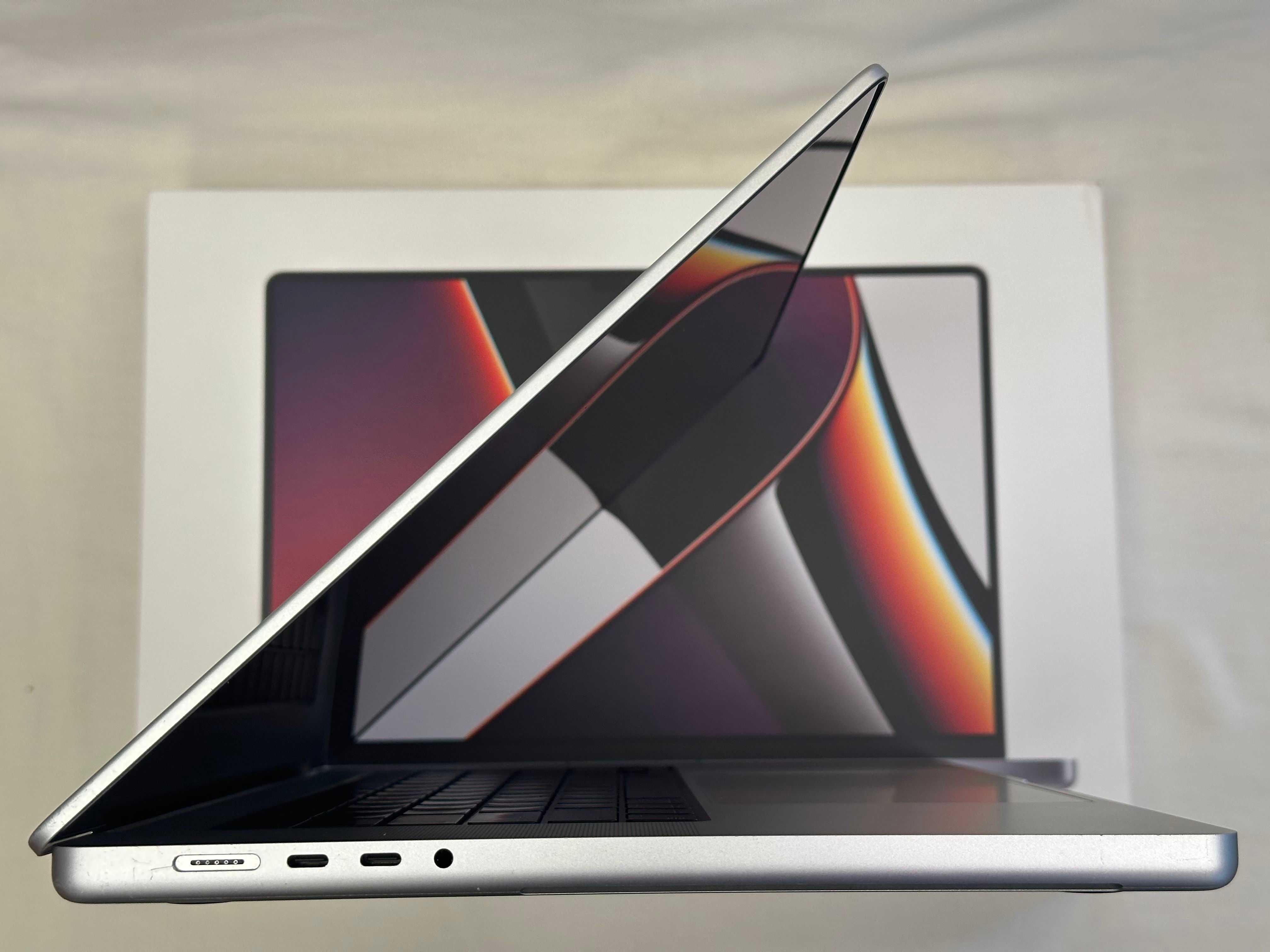MacBook Pro 16.2”. 2021 M1 MAX-32core, 32RAM/1Tb SSD , Silver