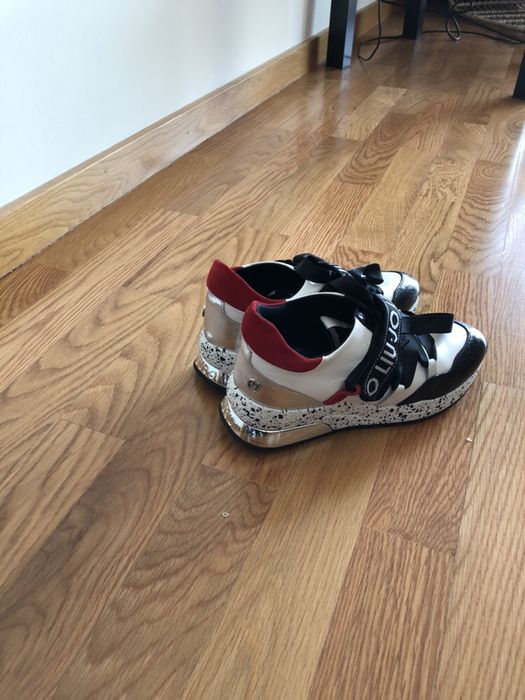 Ténis LiuJo brancos e pretos