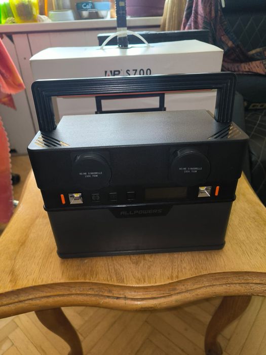 Зарядна станція Allpowers S700
