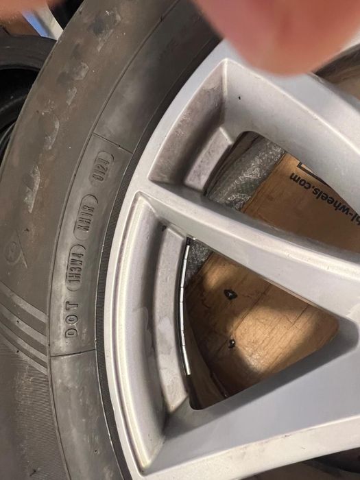 Продам колеса VW Touareg (диски + шини Dunlop) R18 255/60 R18 112V