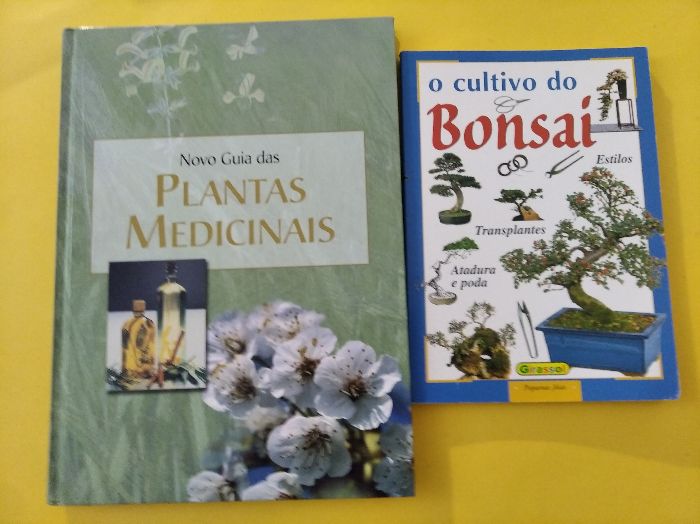 Diversos livros sobre plantas, flores e plantas medicinais