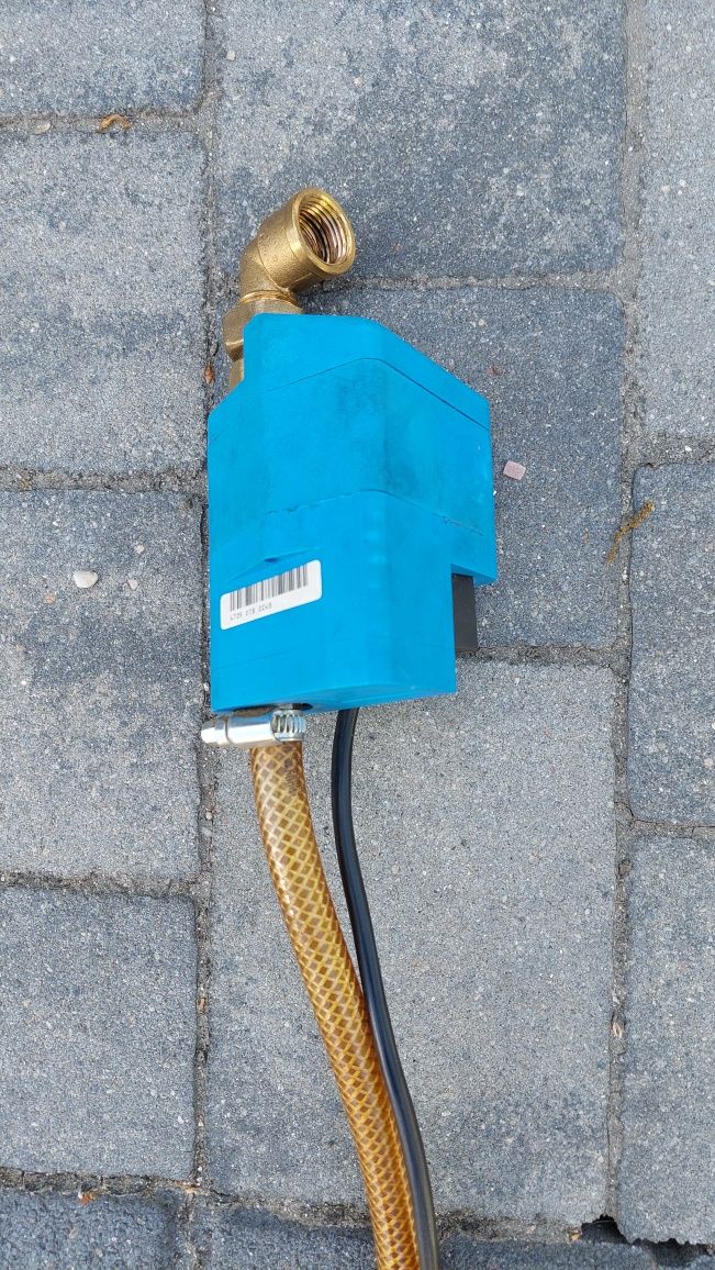 Automatyczny spust kondensatu 230v.
