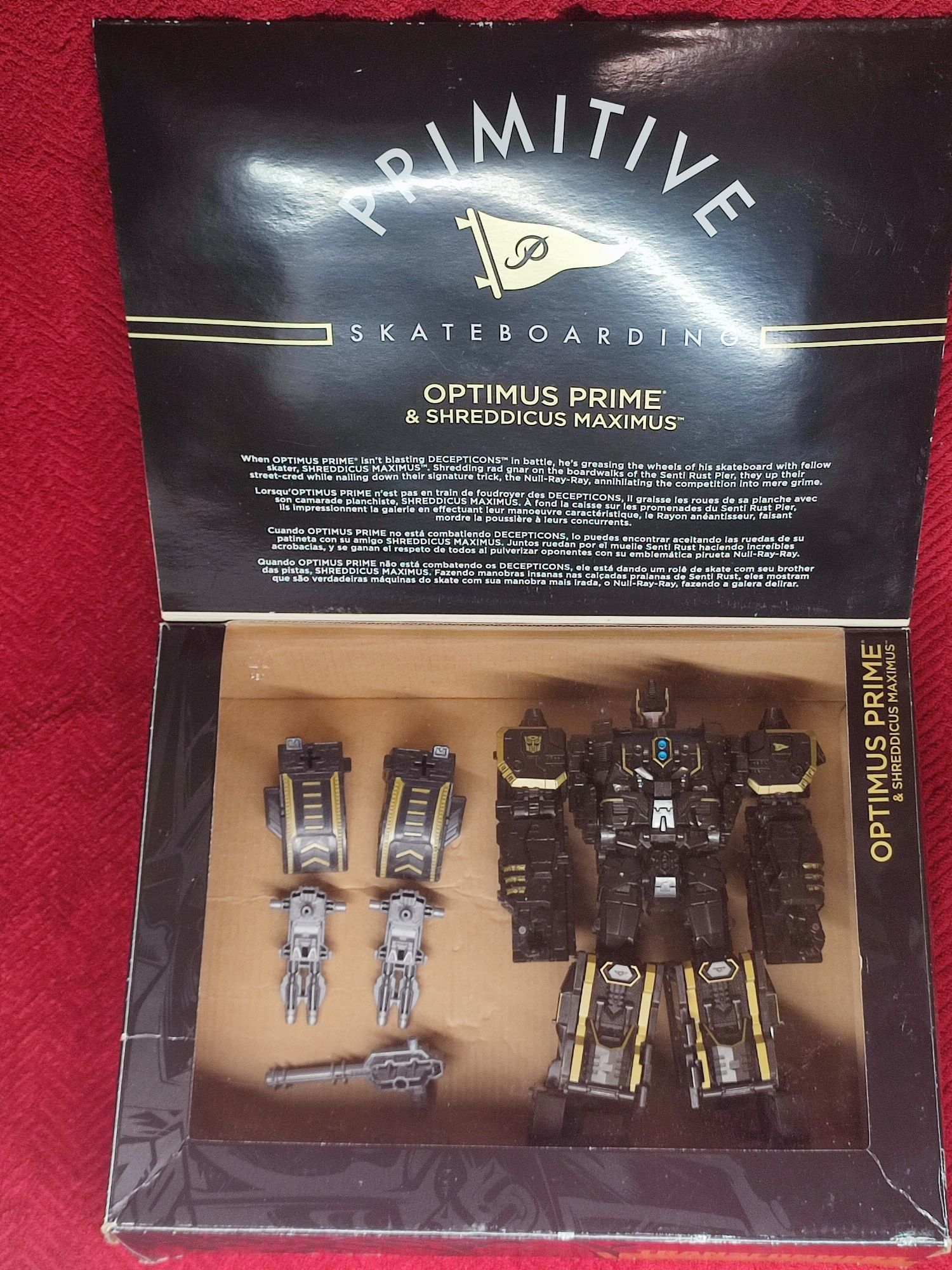 Transformers 2017 SDCC Primitive Skateboarding OPTIMUS PRIME