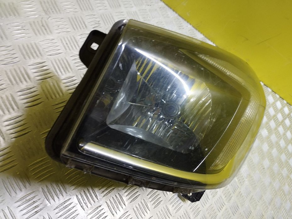 Фара ліва Рено Трафік 3 Опель Віваро левая фари Tafic Vivaro