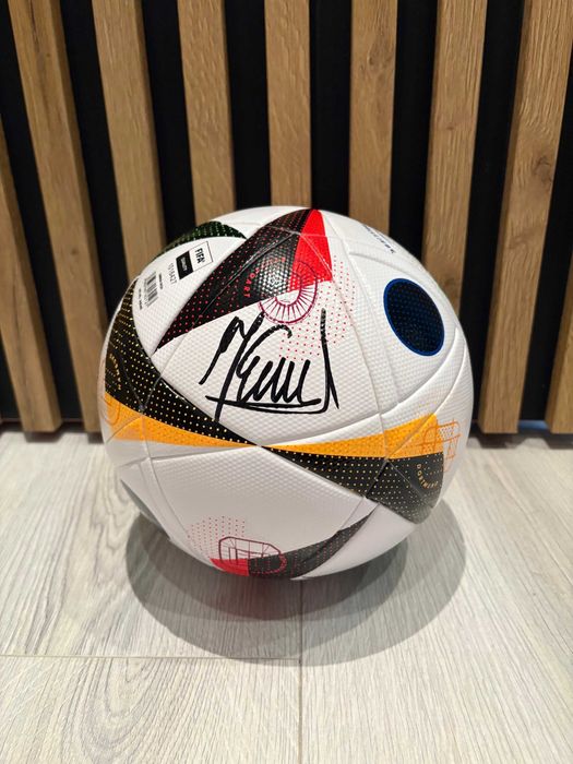 Oryginalna piłka Euro 2024 z podpisem Jerzego Engela – unikat!