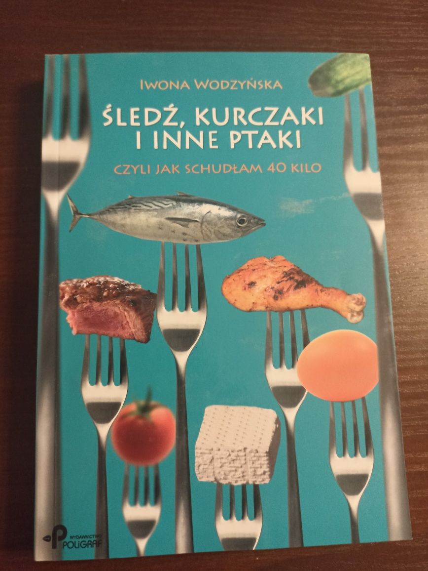 Śledź kurczaki i inne ptaki