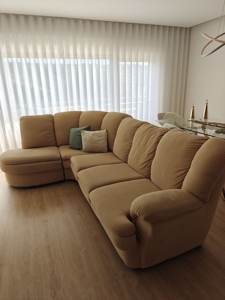 Sofa com chaise longue