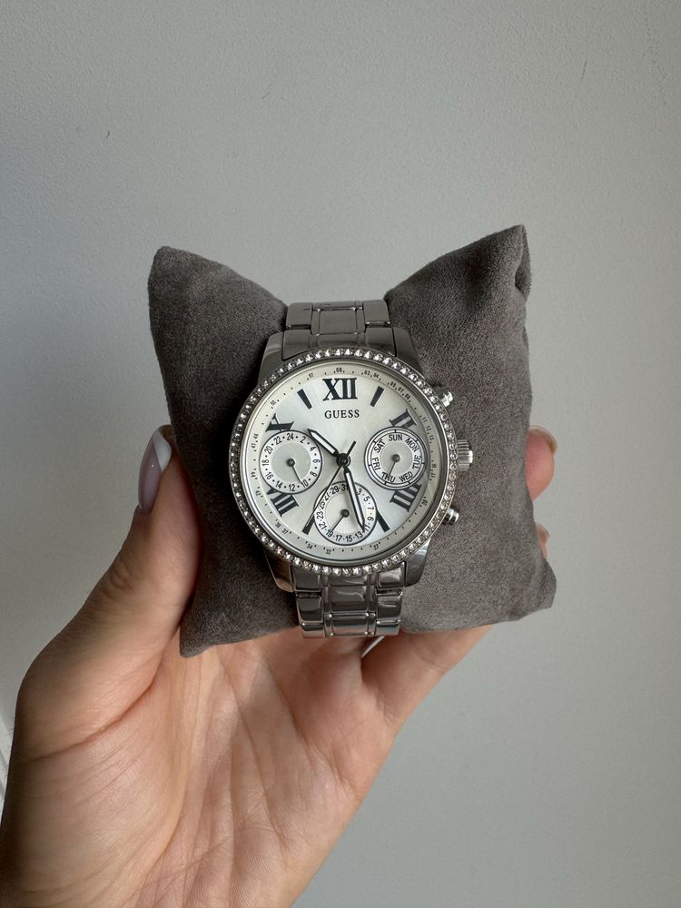 Годинник Guess. Оригінал