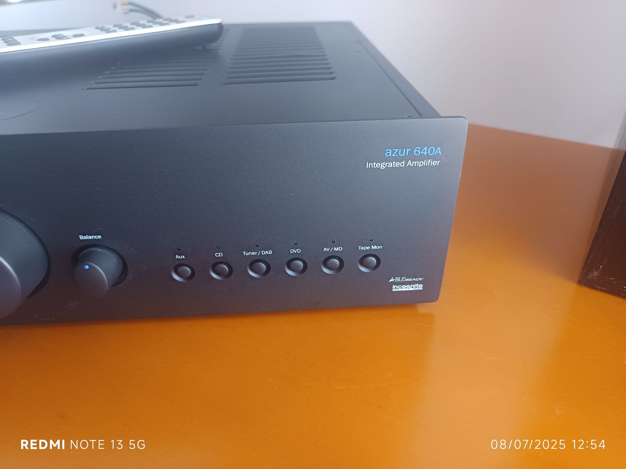 Amplificador stereo Cambridge Audio Azur 640A com comando original