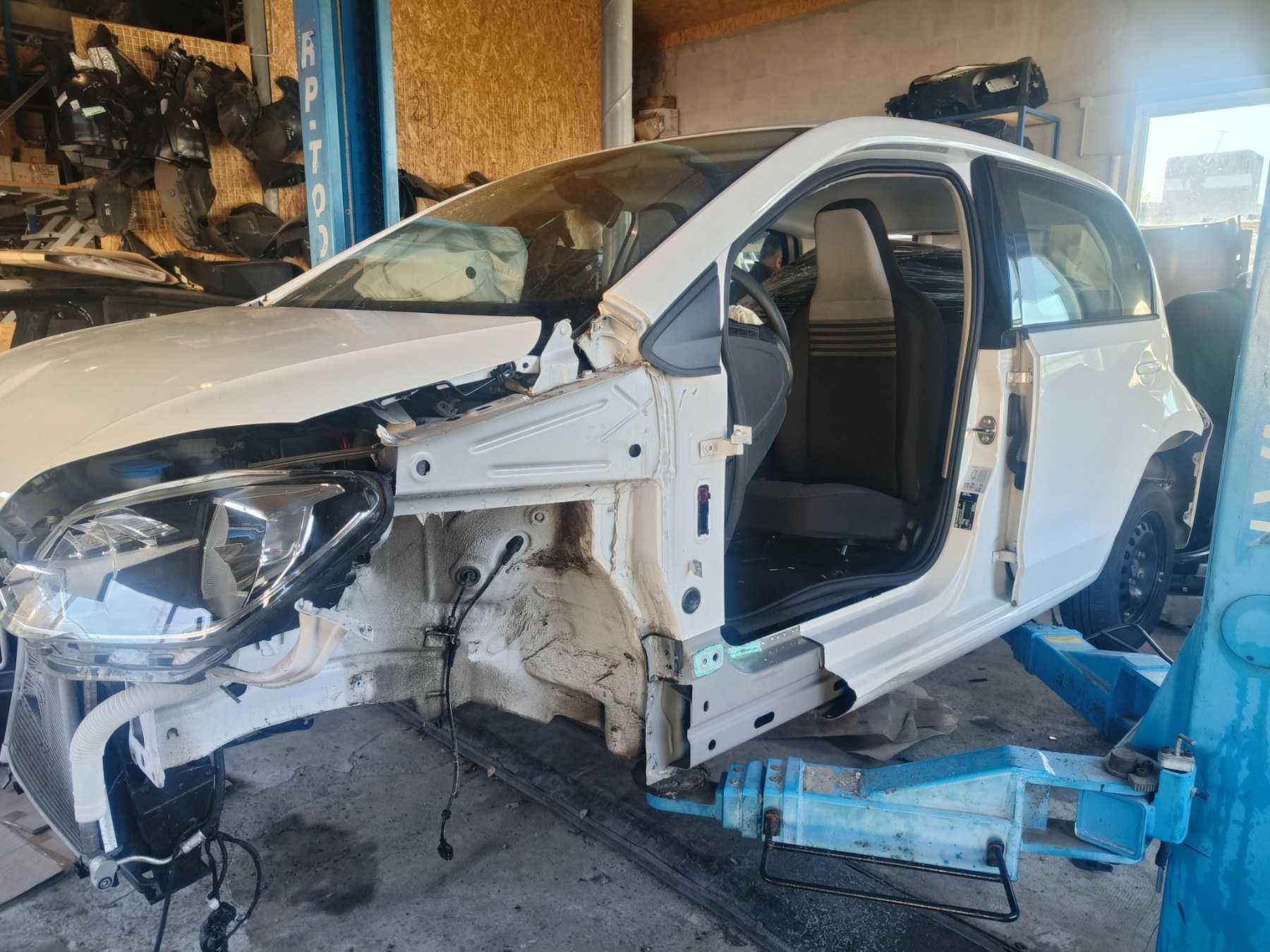 Розборка шрот разборка VW UP Volkswagen 2021 36.8kW