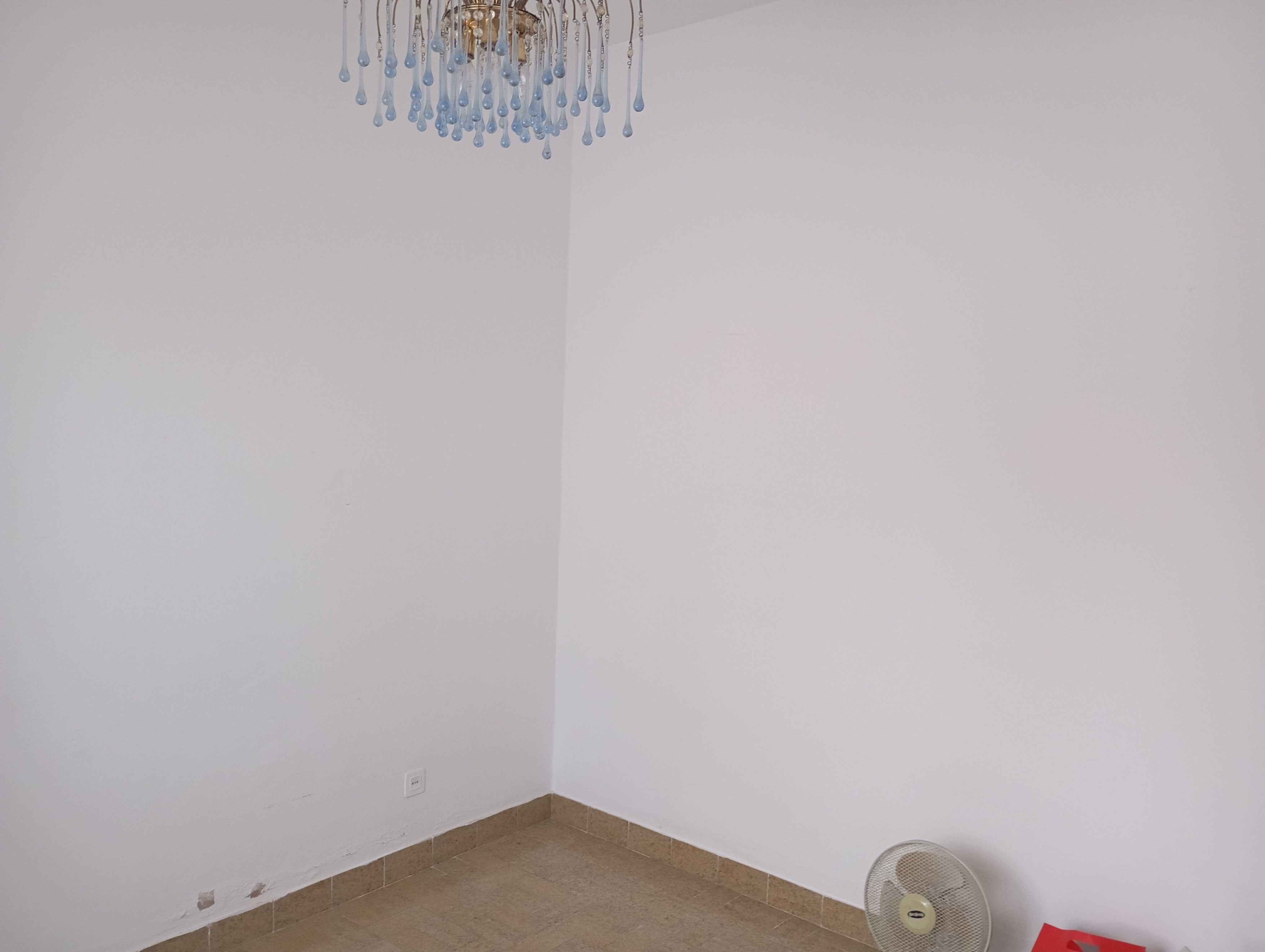 Casa com terraço e quintal