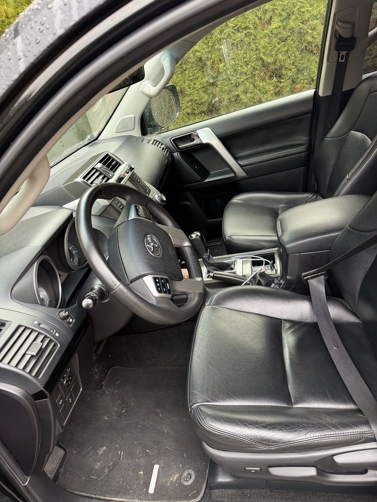 Toyota Land Cruiser 2017r