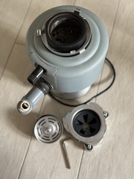 Подрібнювач харчових відходів для кухонної раковини status premium 200