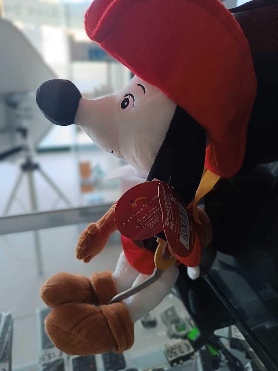 PROMO:Peluche Dartacão Dartacão e os Três Moscãoteiros 40cm