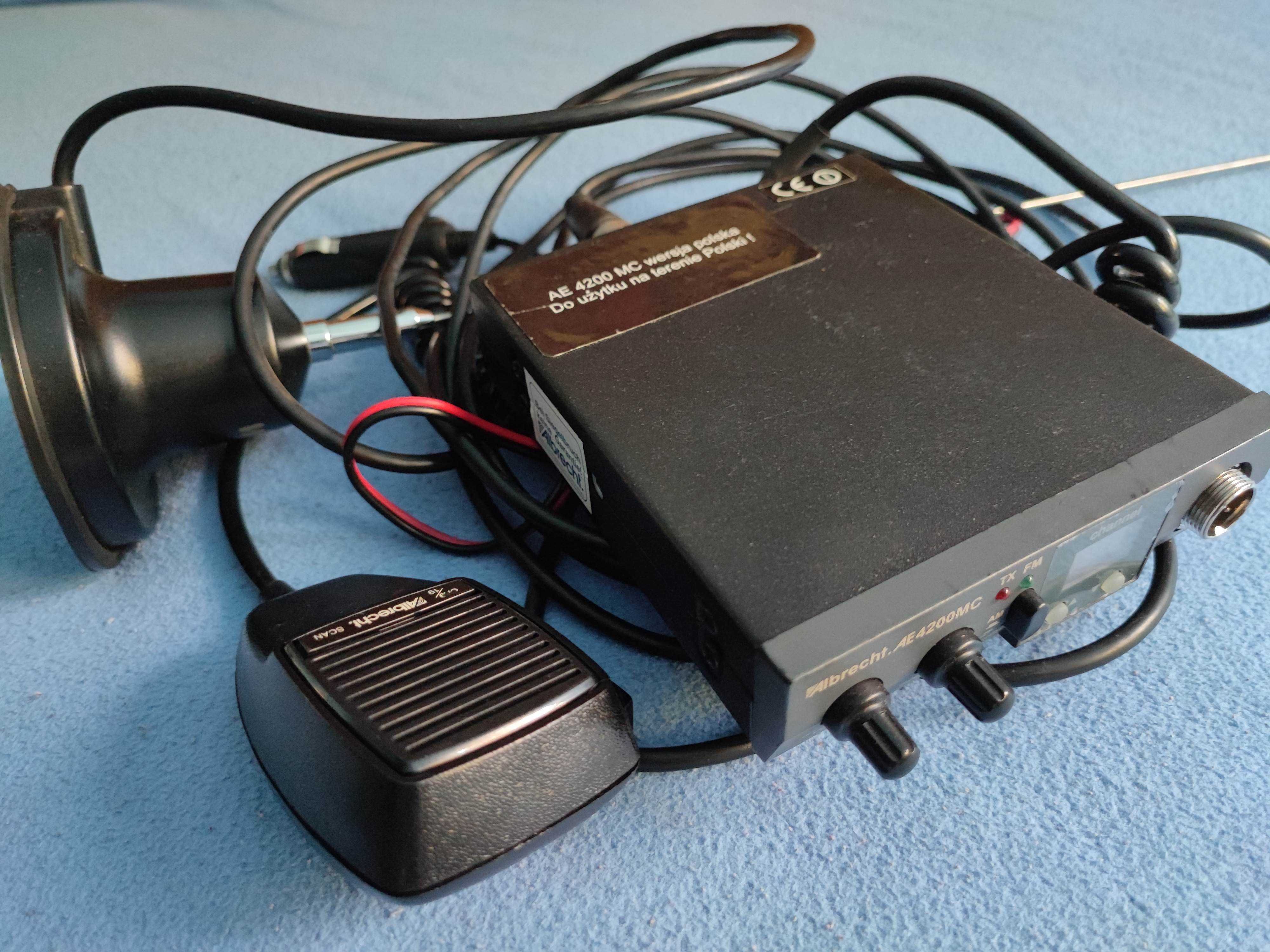 CB radio Albrecht AE 4200MC + antena Wilson.