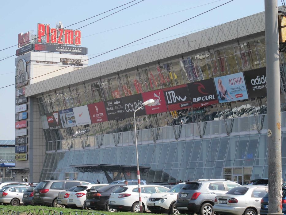 Сдаются торговые помещения в ТРЦ(420+386+111)