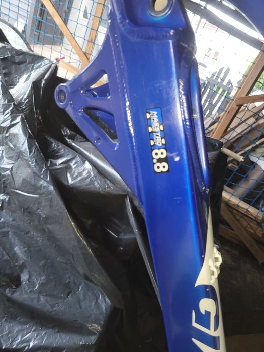 Przedni trójkąt Giant Glory 8,8 części pozostałe po rowerze