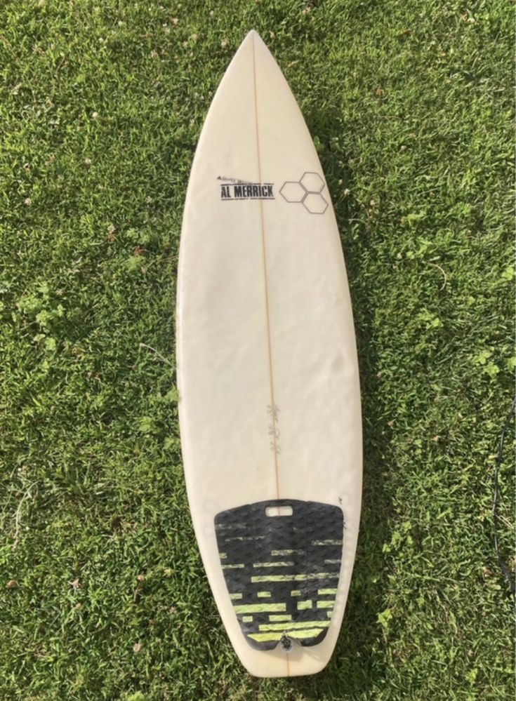 Prancha de surf tamanho 5’9 da Al-Merrick