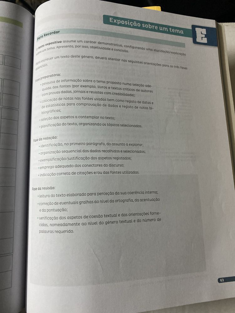 Manual de Português 11° ano “Sentidos”