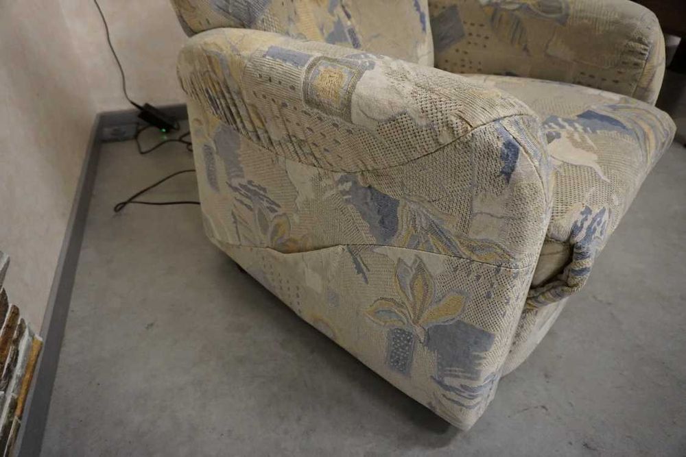 fotel elektryczny funkcja pomocy wstawania Pilot Bluetooth (w-1005)