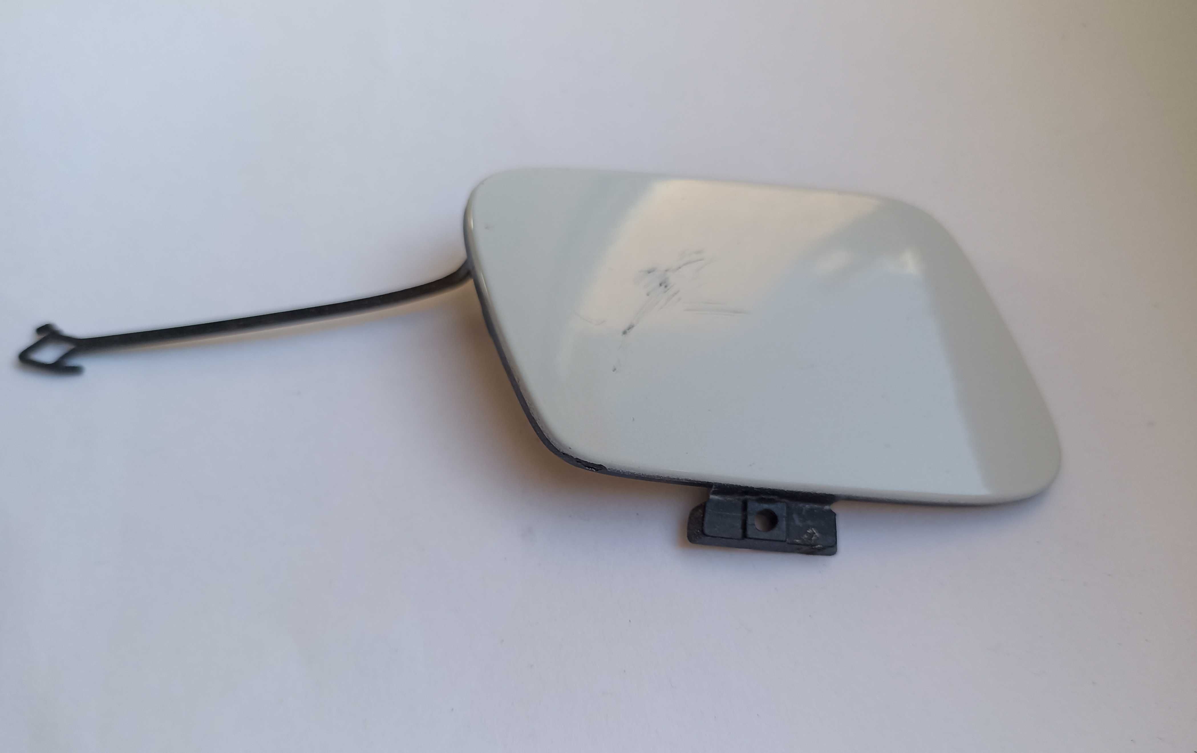 zaslepka zderzaka haka przod Audi A4 B9 15-19r