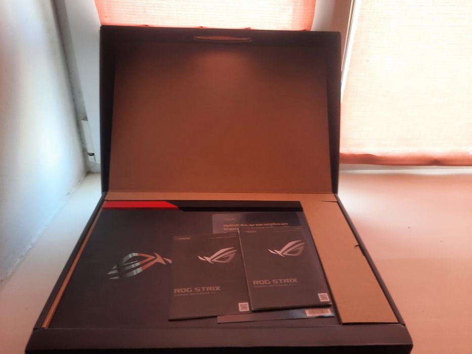 Продаю игровой ноутбук RogStrix Asus G513