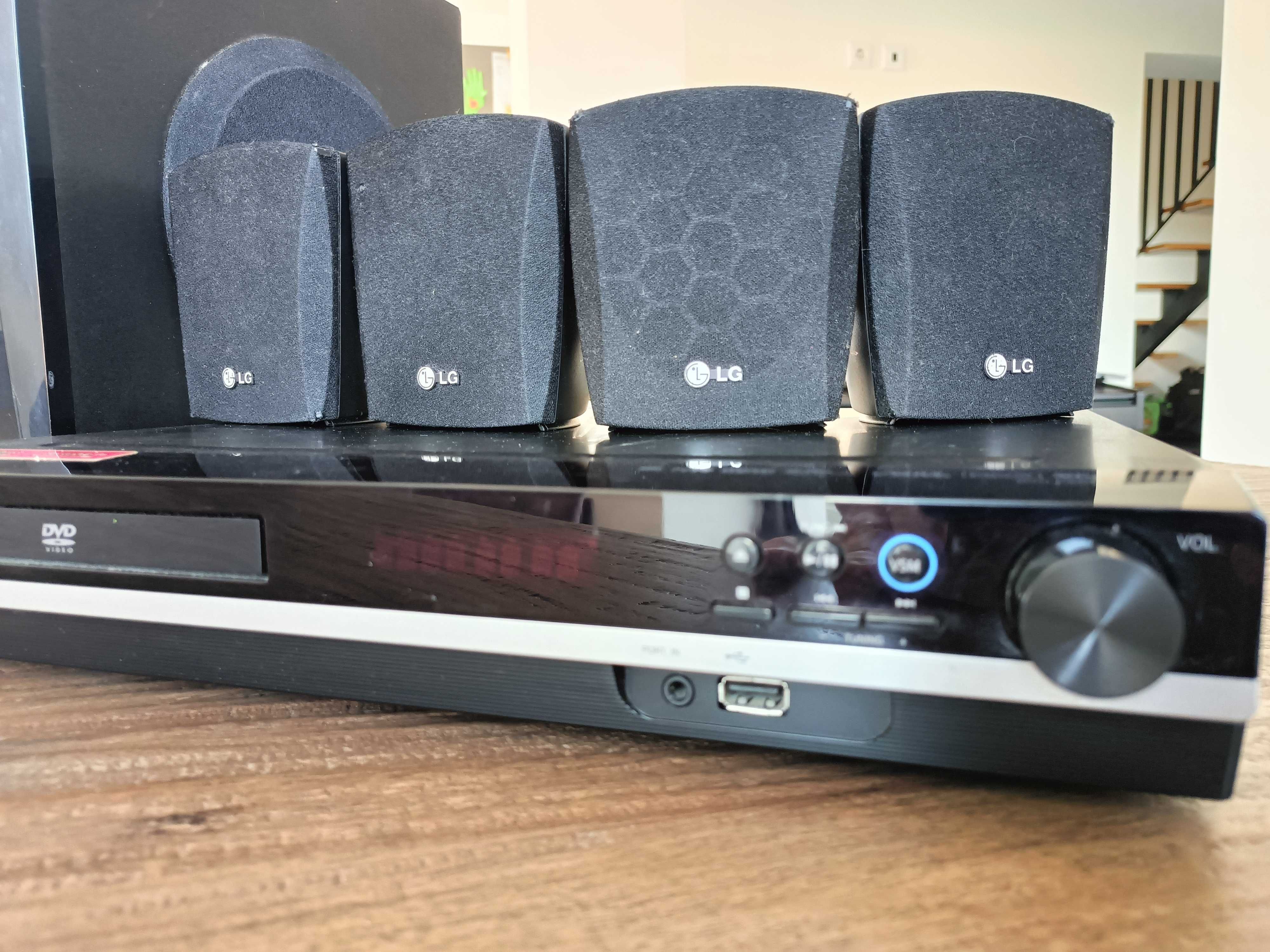 Sistema de Som Home Theater LG HT353 - Completo e em Excelente Estado!