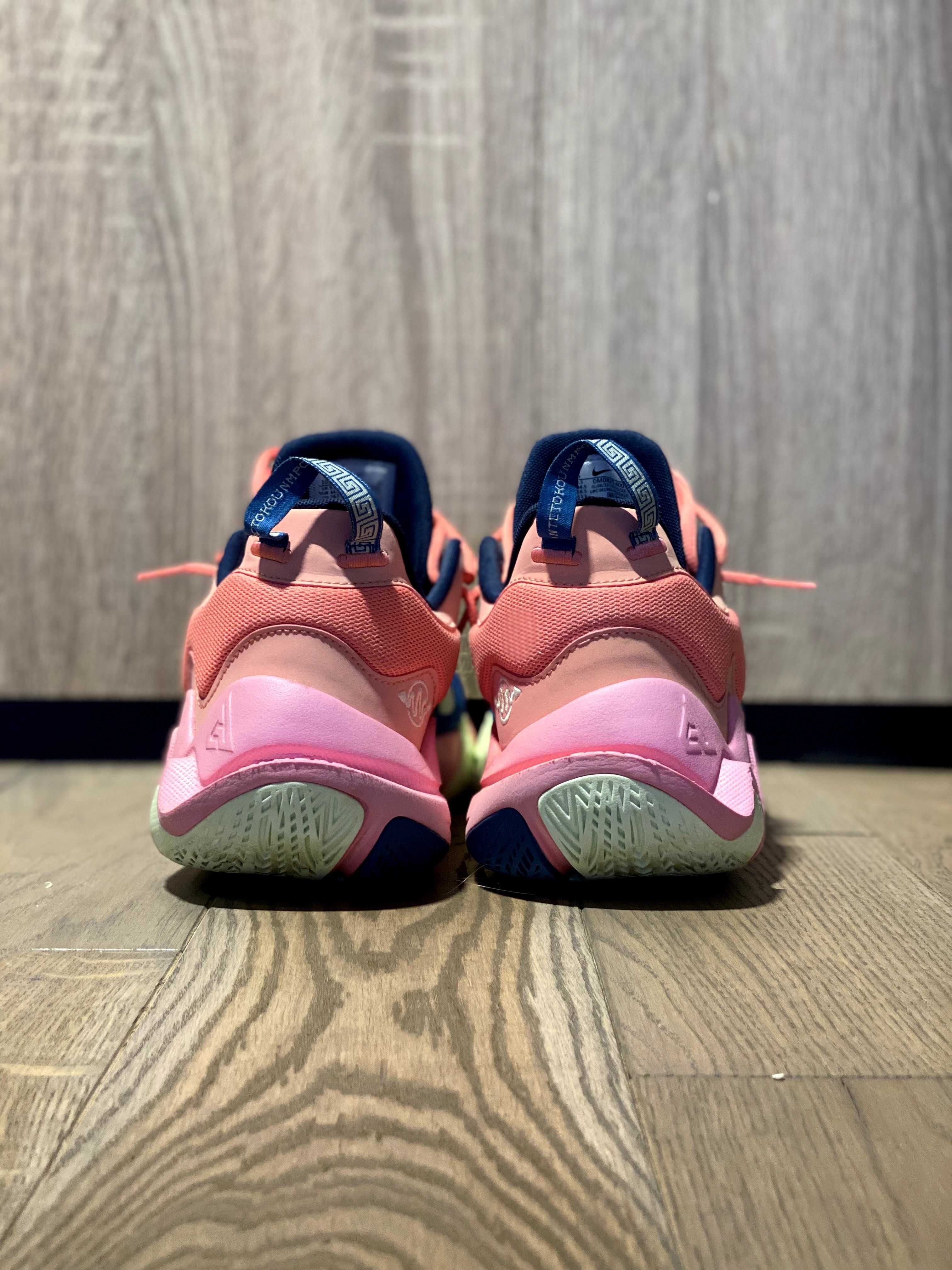 Кросівки Nike GIiannis Immortality 2 pink/blue 44.5 eur