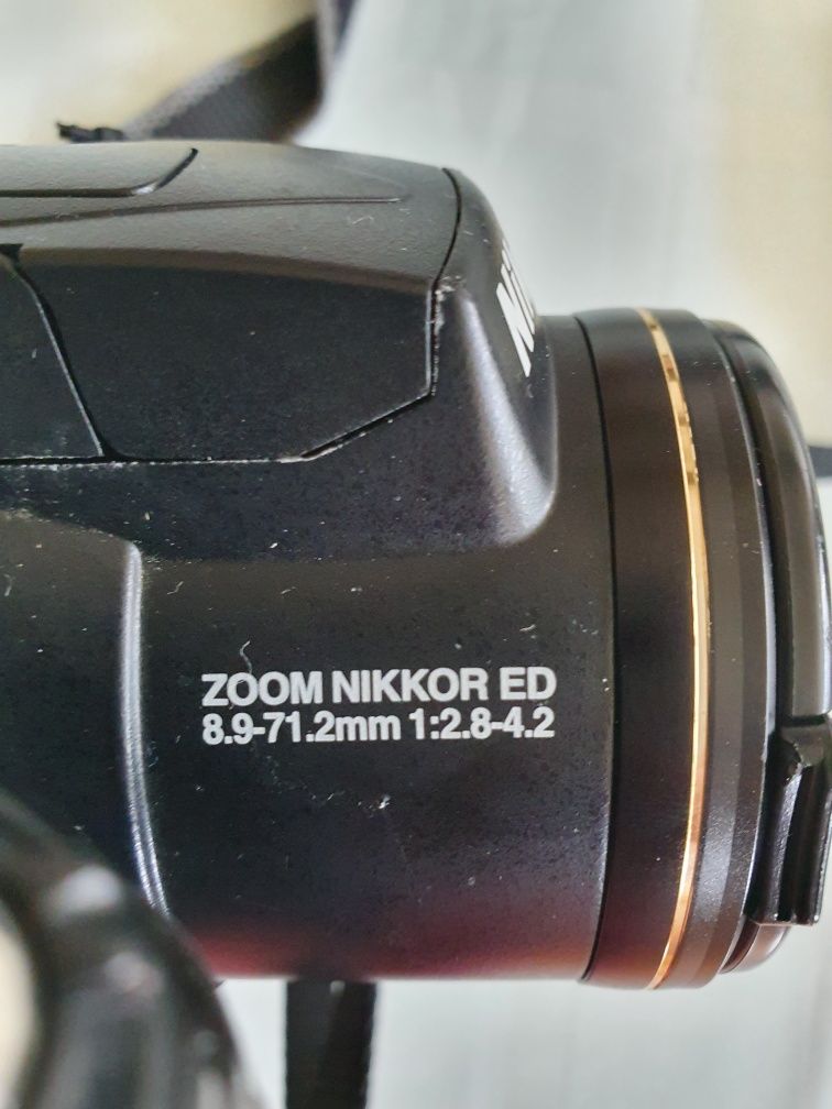 Фотоаппарат Nikon E 5700.