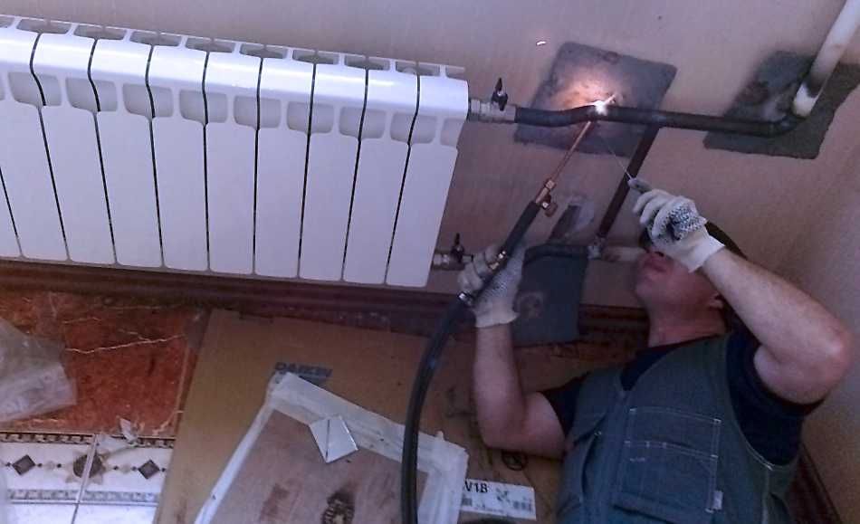 Слесарь-Сантехник услуги/установка/замена/ремонт канализации/бойлер