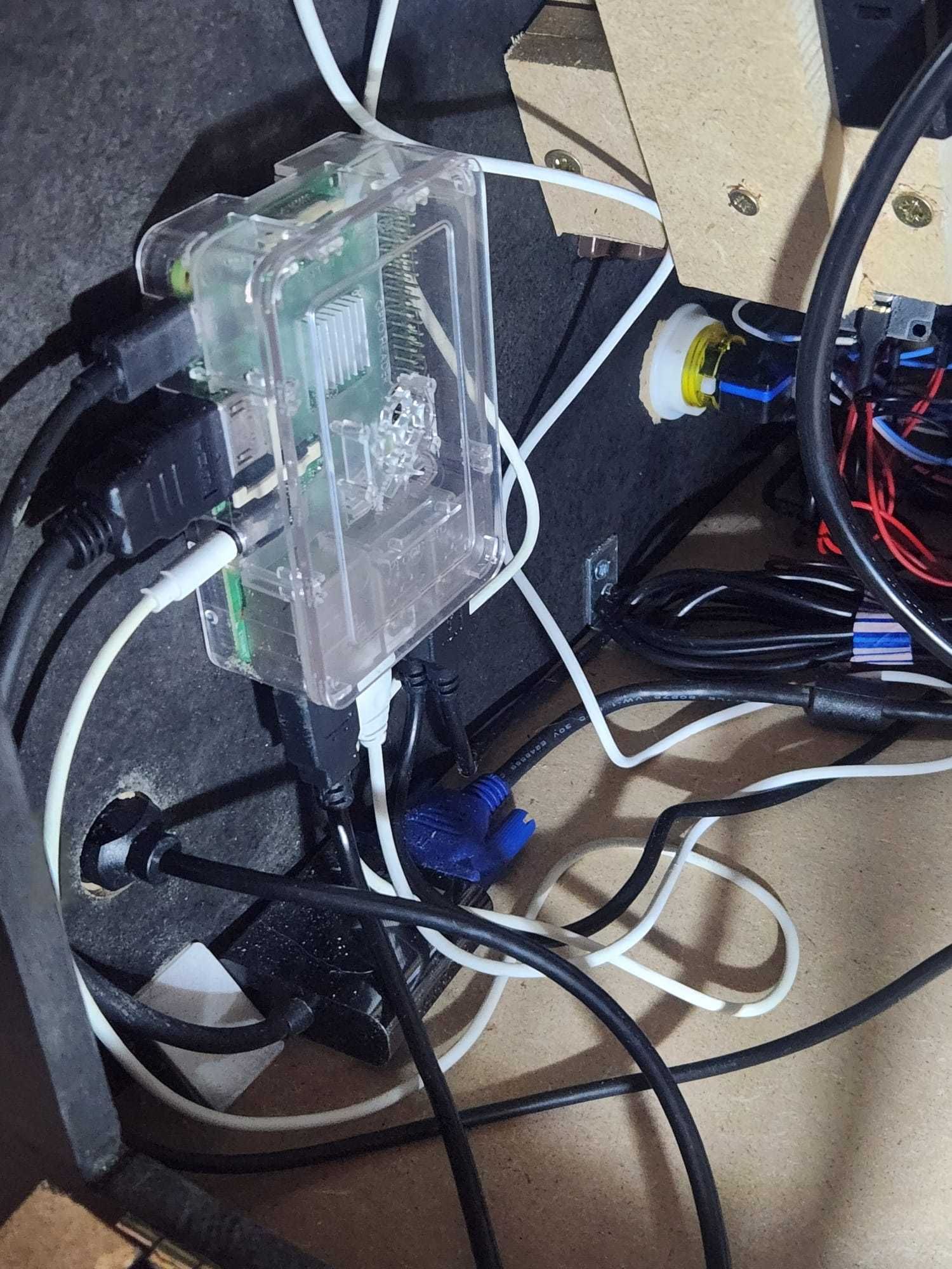 Konsola Arcade Retro RETROPIE ps, amiga, atari, nes, snes, megadrive