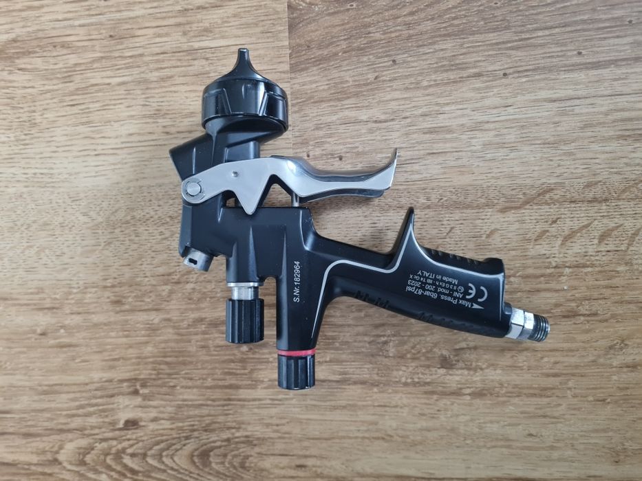 Pistolet lakierniczy Ani Black Clear 1.3