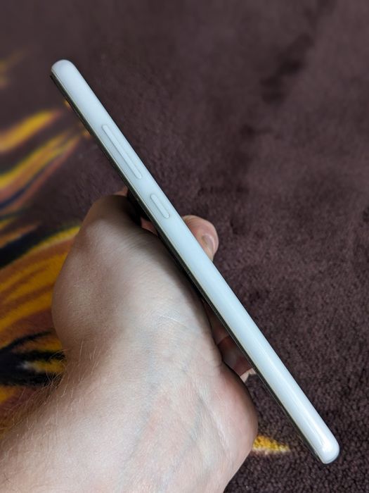 Продам  Xiaomi Mi mix 2. 8/128 ГБ.