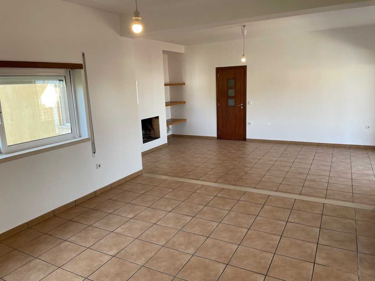 Apartamento T3 a alugar na Marinha Grande (Boavista)
850 €