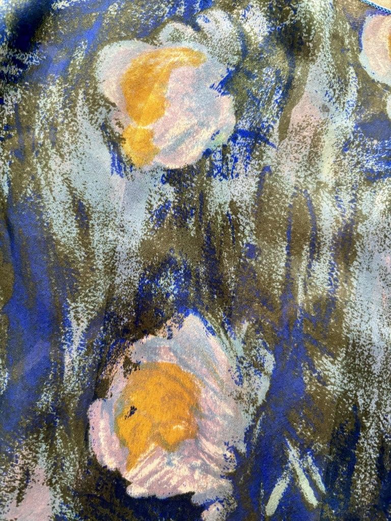 Claude Monet chusta szal damski 
100%Jedwab 
Rozmiar:uniwersalny 
kolo