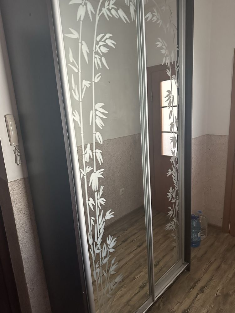 Шафа-купе для спальні або передпокою